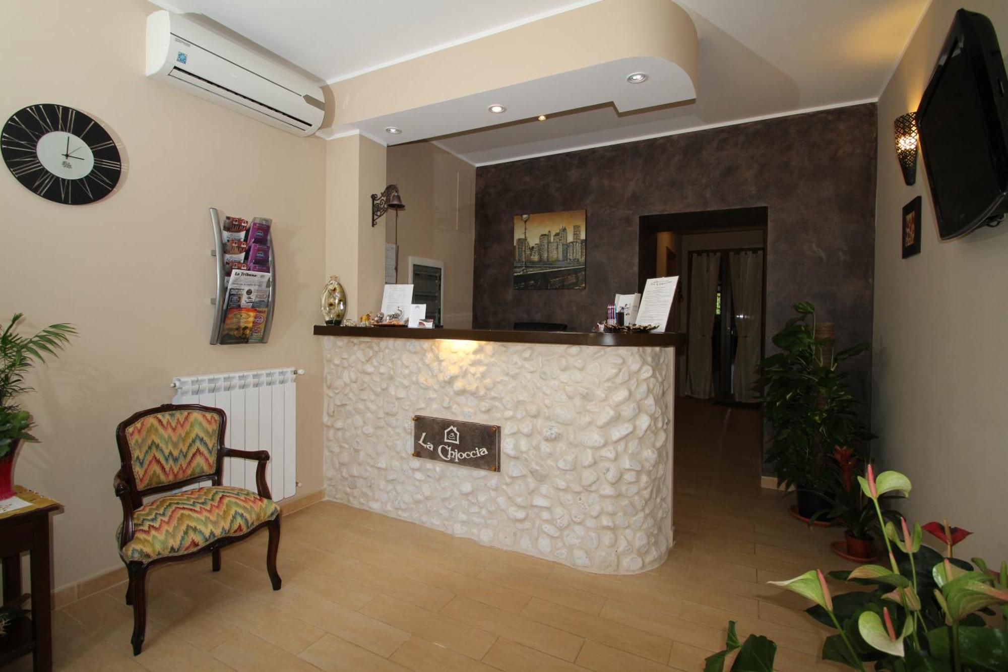 La Chioccia Hotel วัลมนโตเน ภายนอก รูปภาพ
